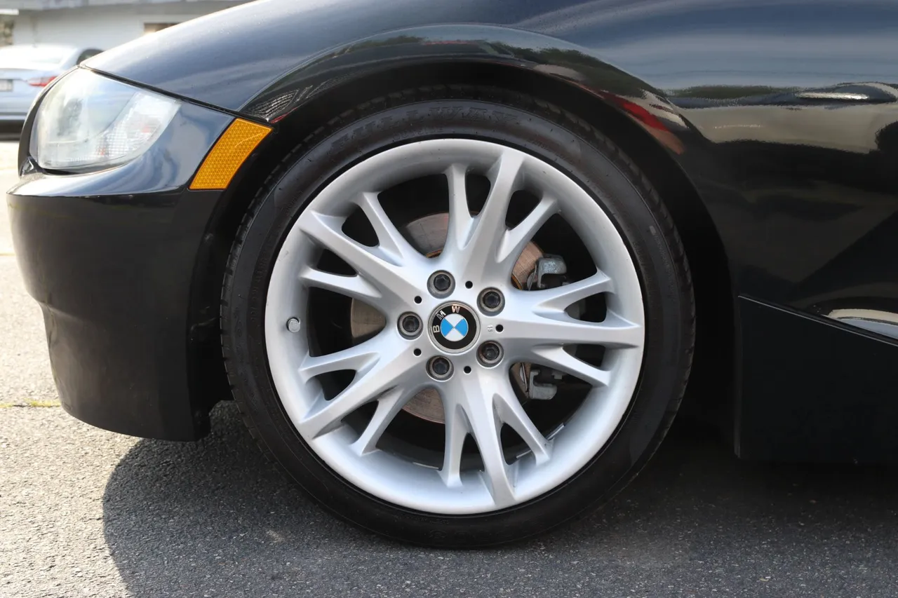 2008 BMW Z4 — photo 11 of 26