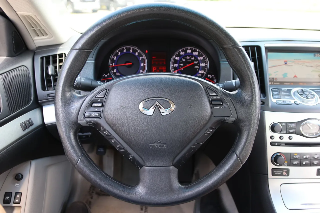 2009 Infiniti G — photo 20 of 32