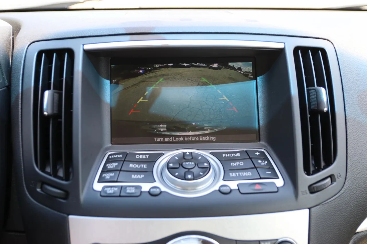 2009 Infiniti G — photo 27 of 32