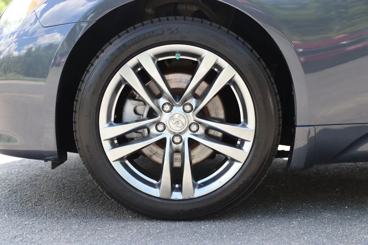 2009 Infiniti G — photo 29 of 32