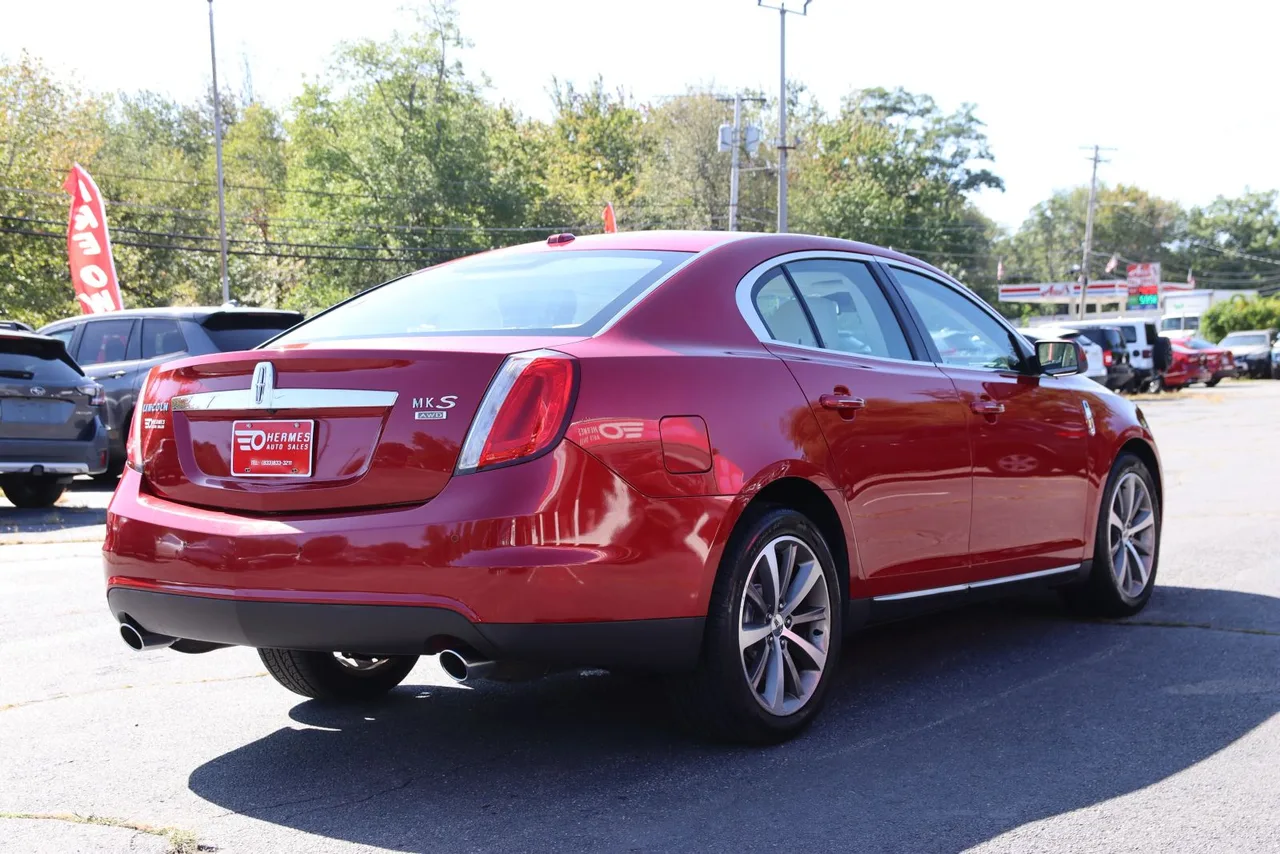 2009 Lincoln MKS Sedan 4D in RED — photo 10 of 42