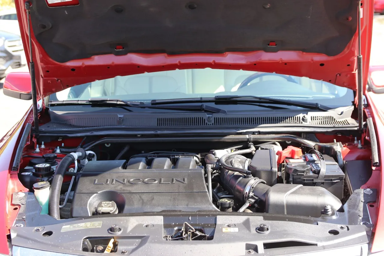 2009 Lincoln MKS Sedan 4D in RED — photo 11 of 42