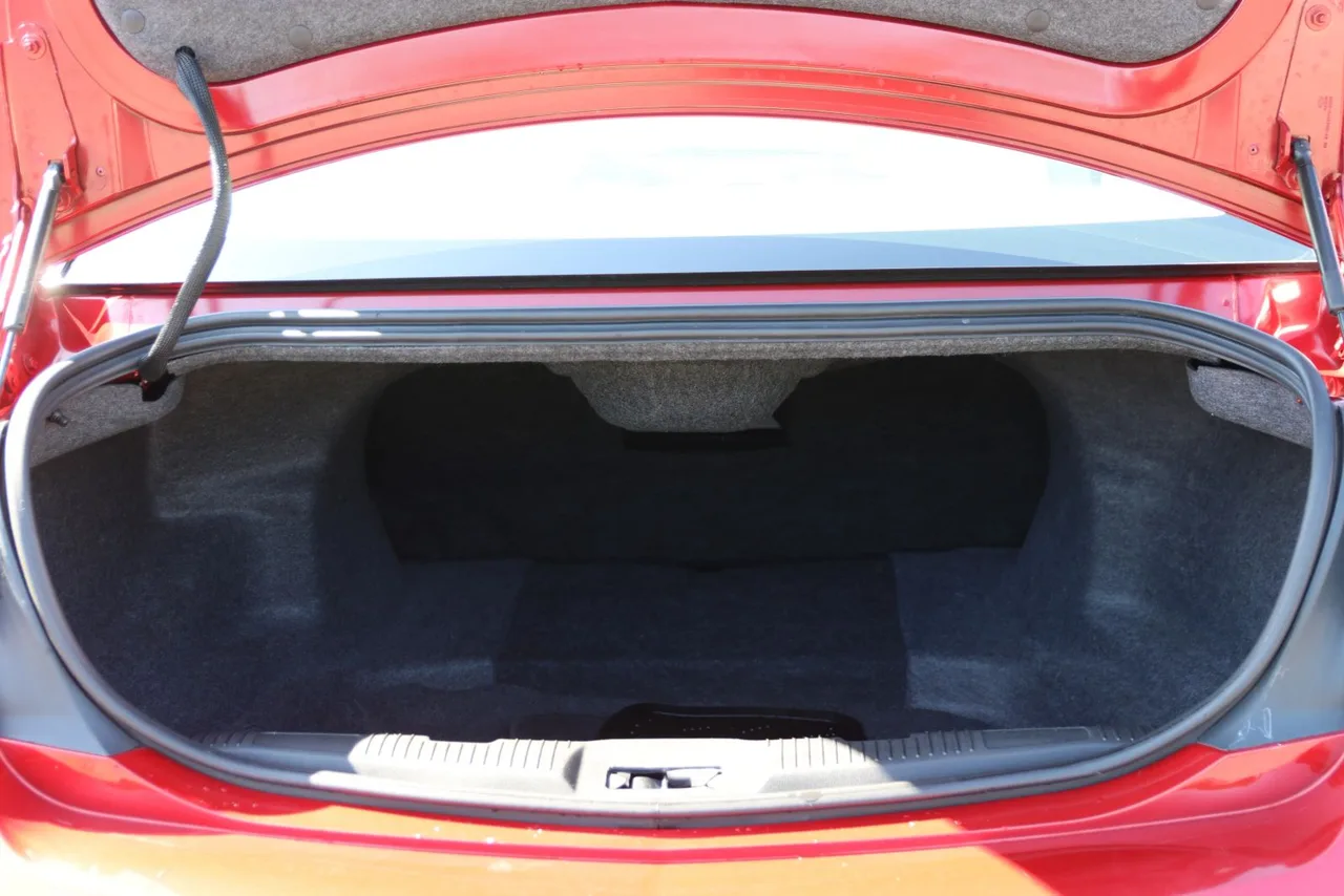 2009 Lincoln MKS Sedan 4D in RED — photo 12 of 42