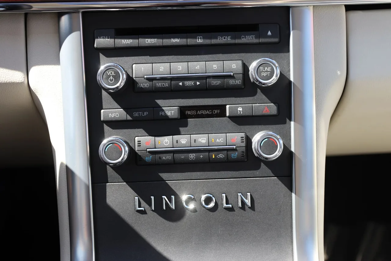 2009 Lincoln MKS Sedan 4D in RED — photo 30 of 42
