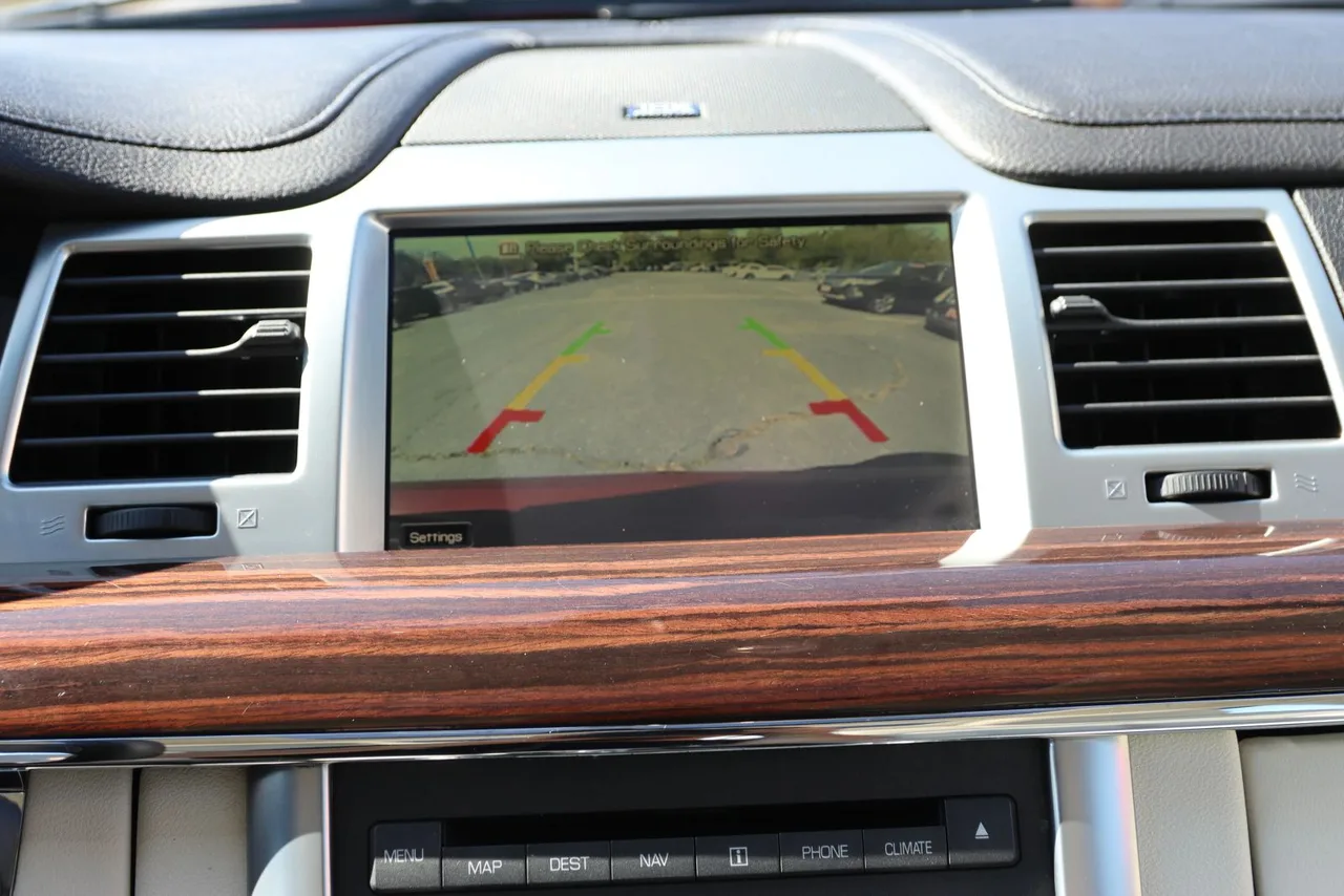 2009 Lincoln MKS Sedan 4D in RED — photo 32 of 42