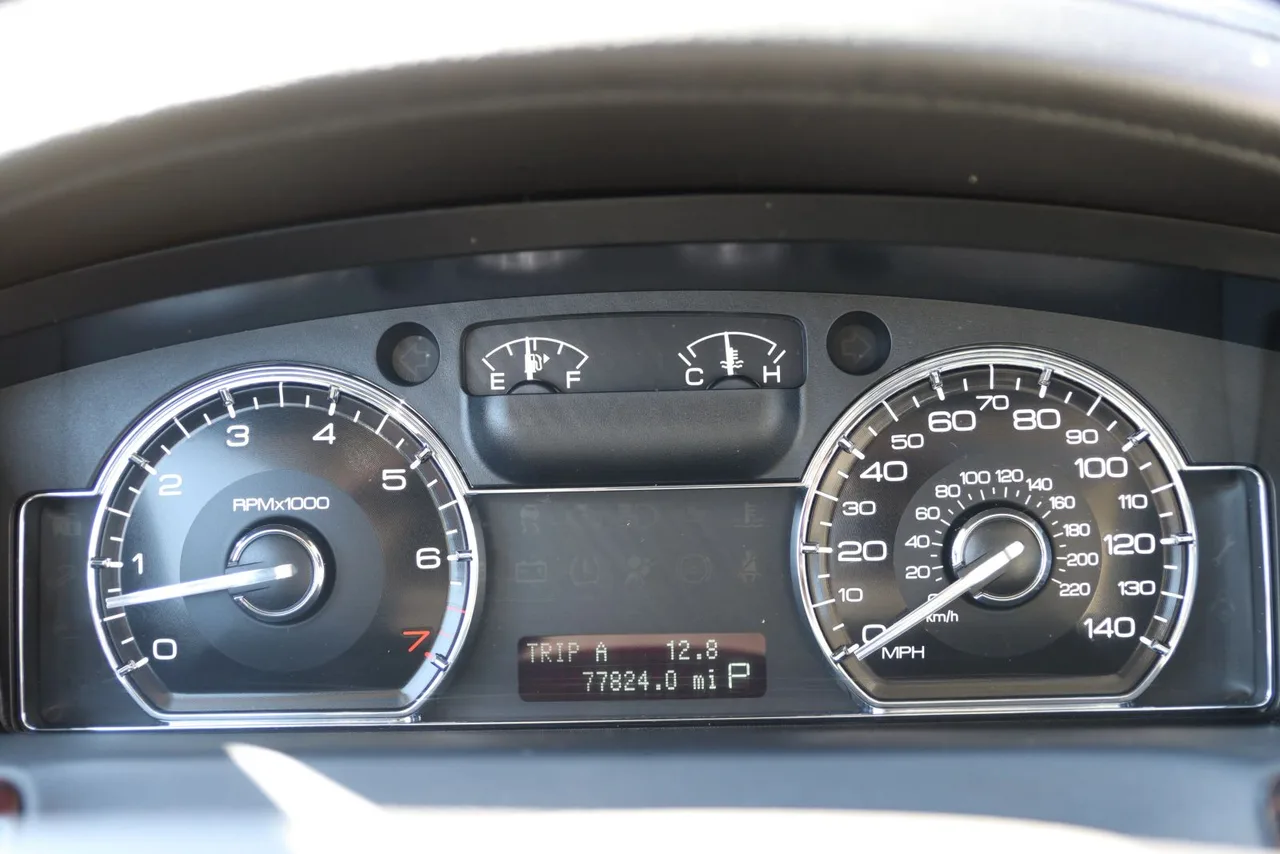 2009 Lincoln MKS Sedan 4D in RED — photo 34 of 42