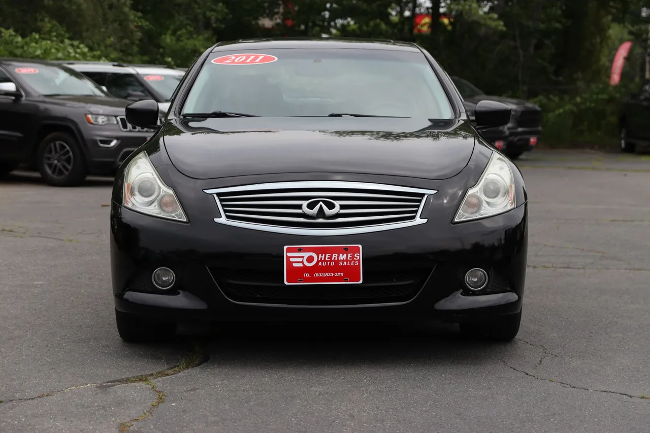 2011 Infiniti G — photo 3 of 32