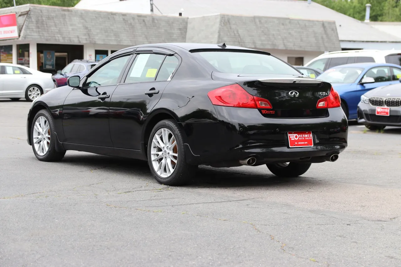 2011 Infiniti G — photo 5 of 32
