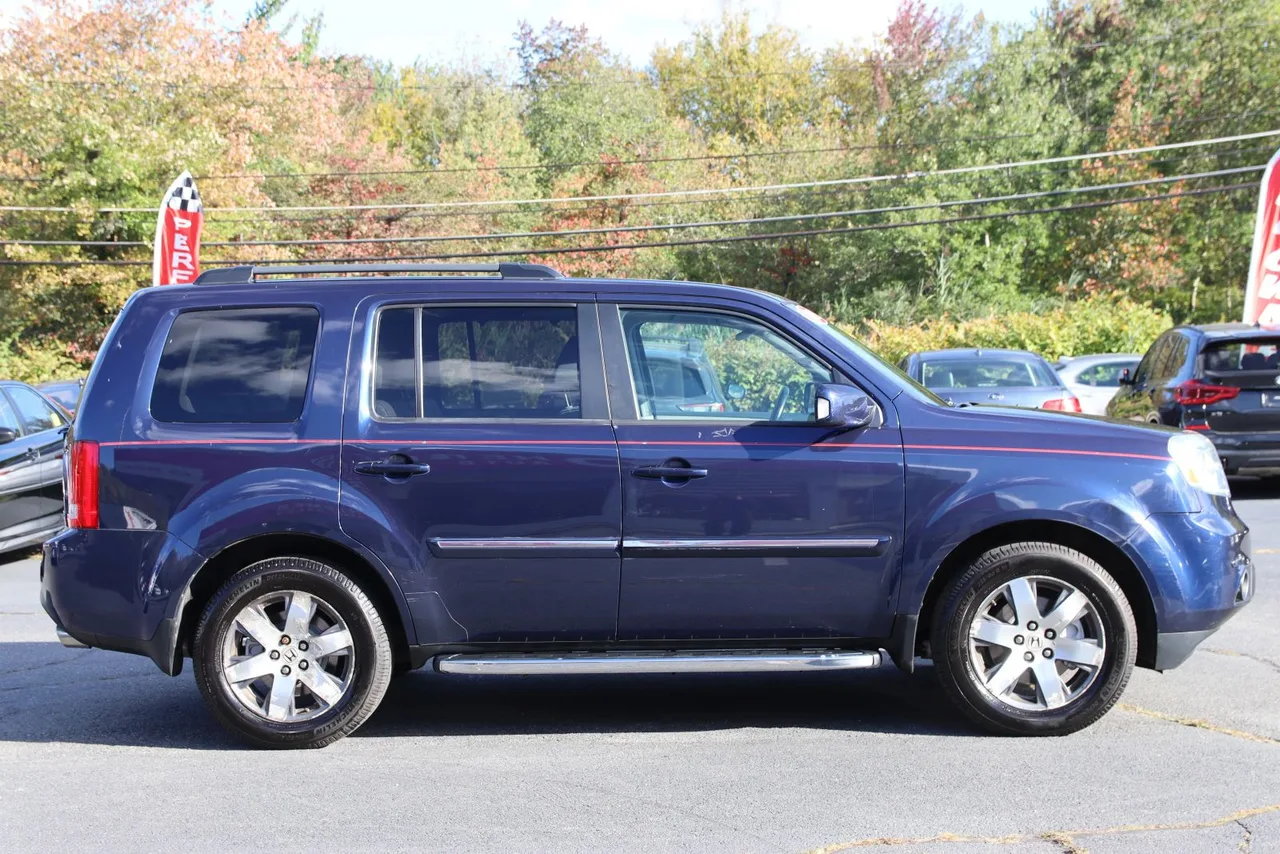 2013 Honda Pilot Touring Sport Utility 4D in Blue — photo 5 of 46