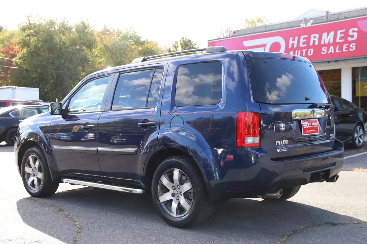 2013 Honda Pilot Touring Sport Utility 4D in Blue — photo 8 of 46