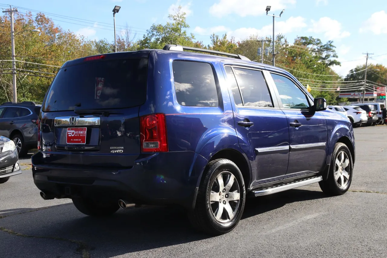 2013 Honda Pilot Touring Sport Utility 4D in Blue — photo 9 of 46