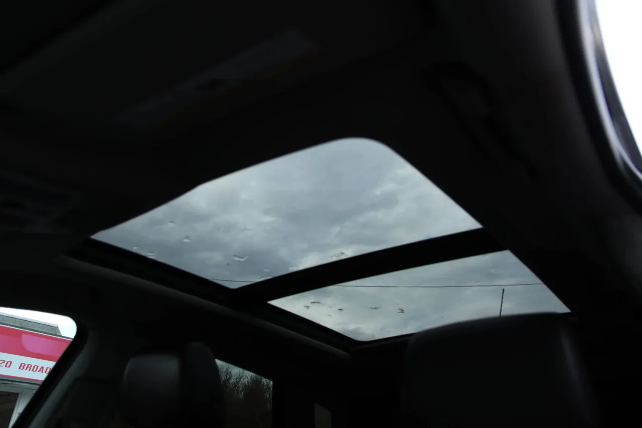 2014 Cadillac SRX — photo 14 of 33