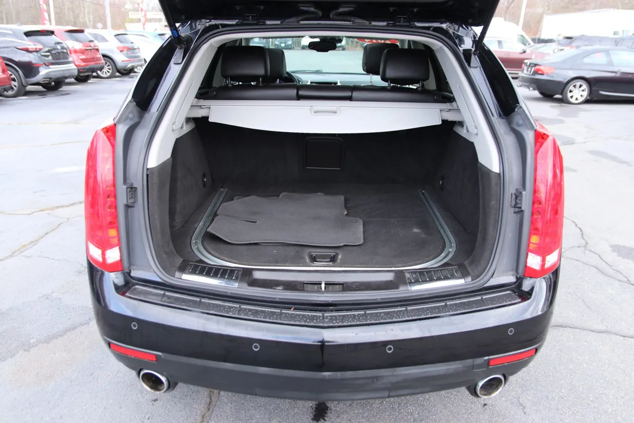 2014 Cadillac SRX — photo 17 of 33