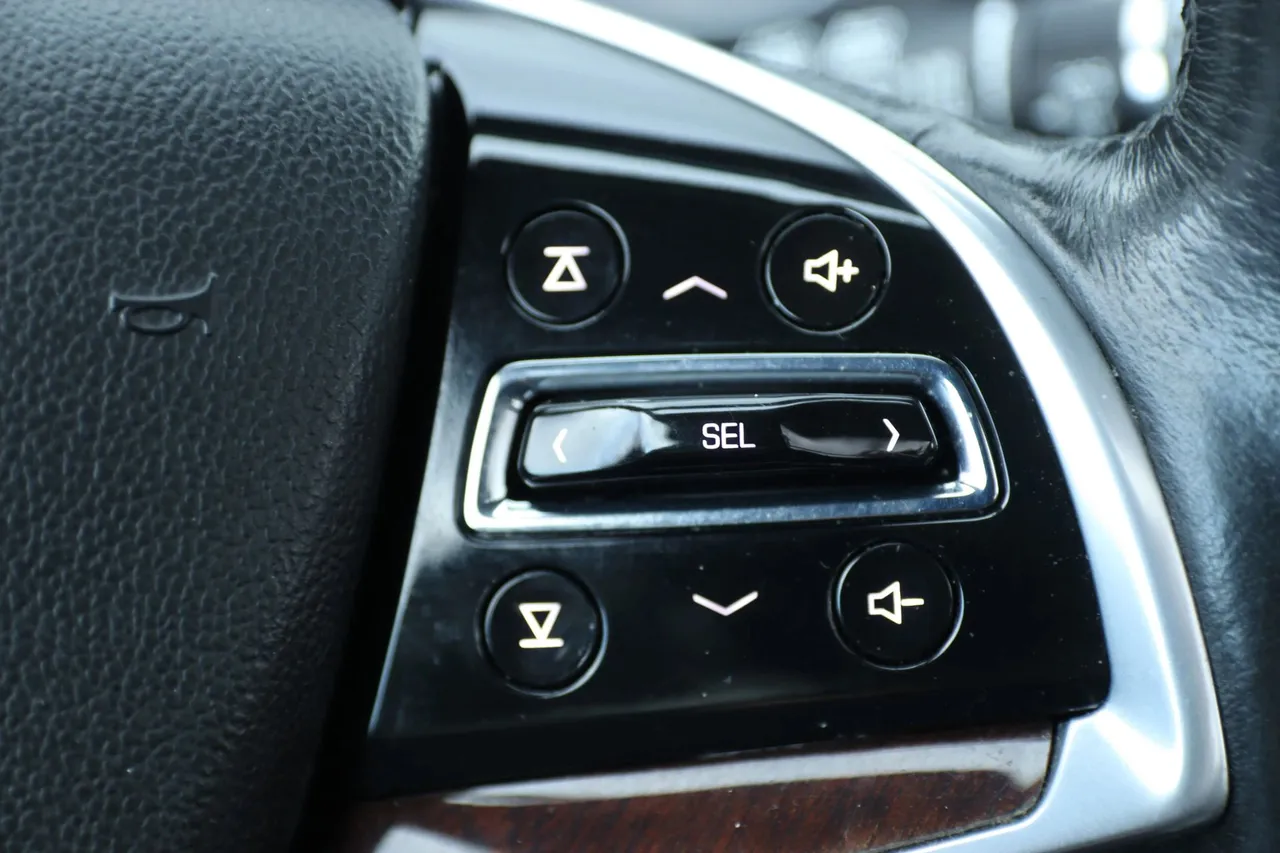 2014 Cadillac SRX — photo 22 of 33