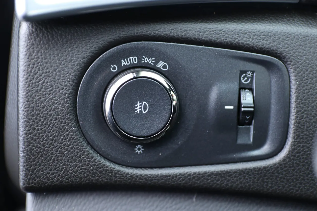 2014 Cadillac SRX — photo 28 of 33