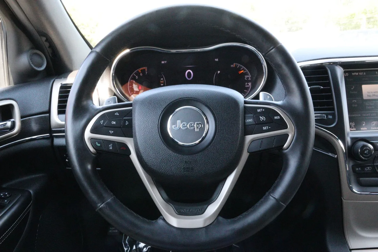2014 Jeep Grand Cherokee — photo 22 of 31