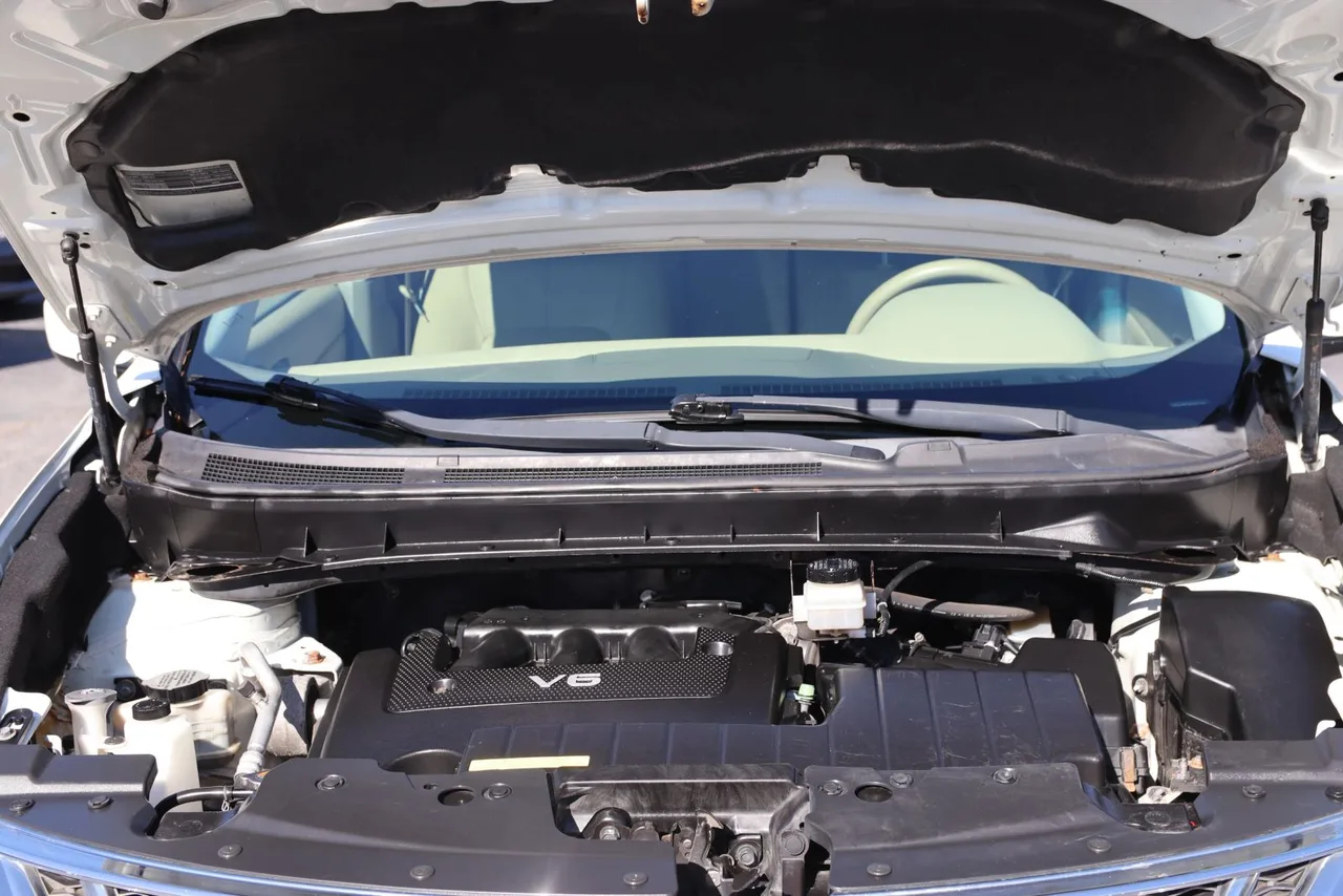 2014 Nissan Murano SL Sport Utility 4D in White — photo 10 of 42