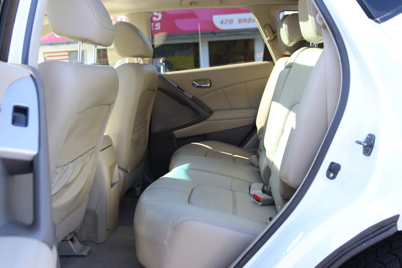 2014 Nissan Murano SL Sport Utility 4D in White — photo 23 of 42
