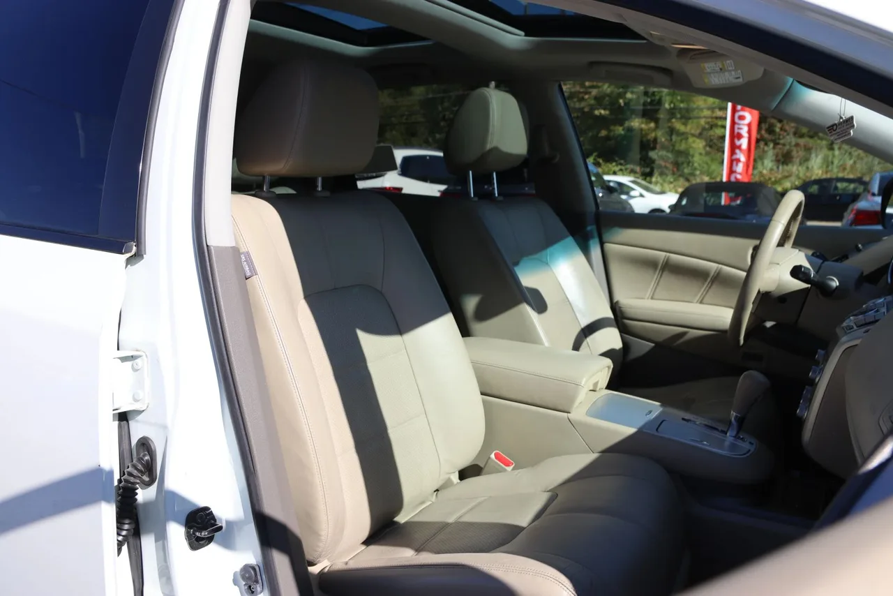 2014 Nissan Murano SL Sport Utility 4D in White — photo 27 of 42