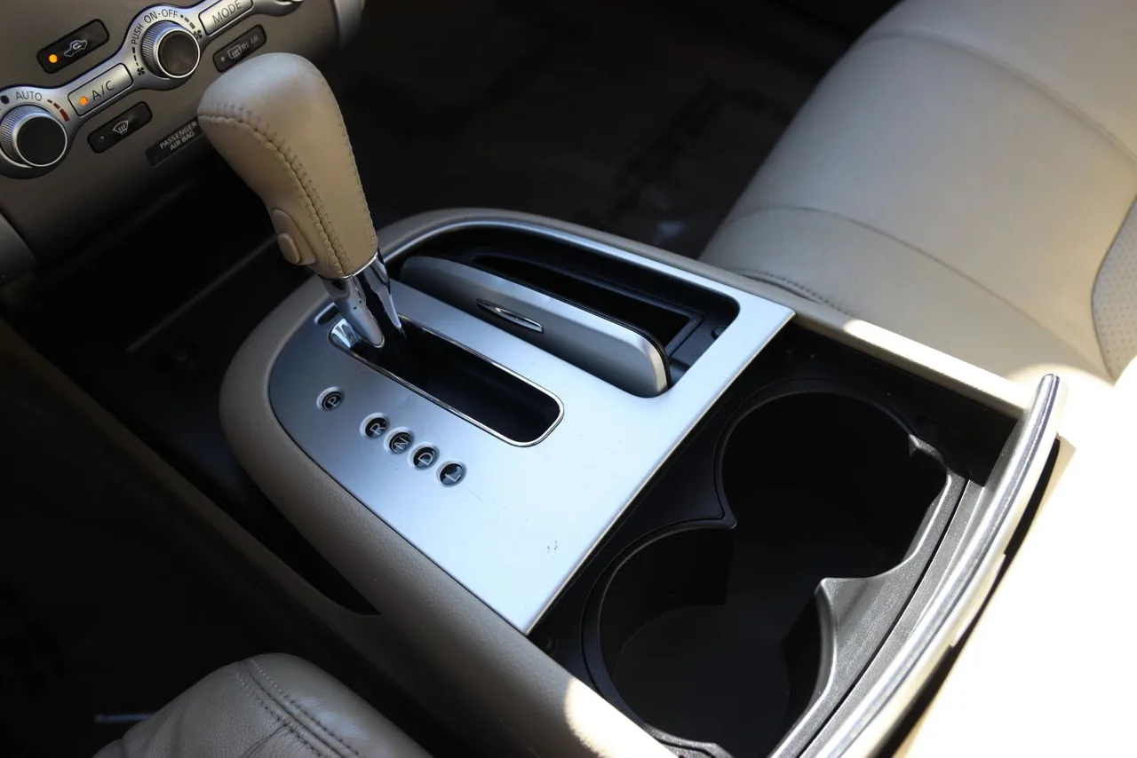 2014 Nissan Murano SL Sport Utility 4D in White — photo 34 of 42