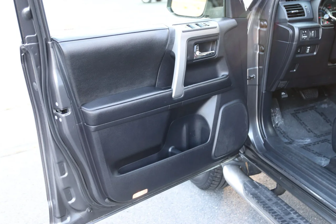 2014 Toyota 4RUNNER SR5 Sport Utility 4D in Gray — photo 11 of 40