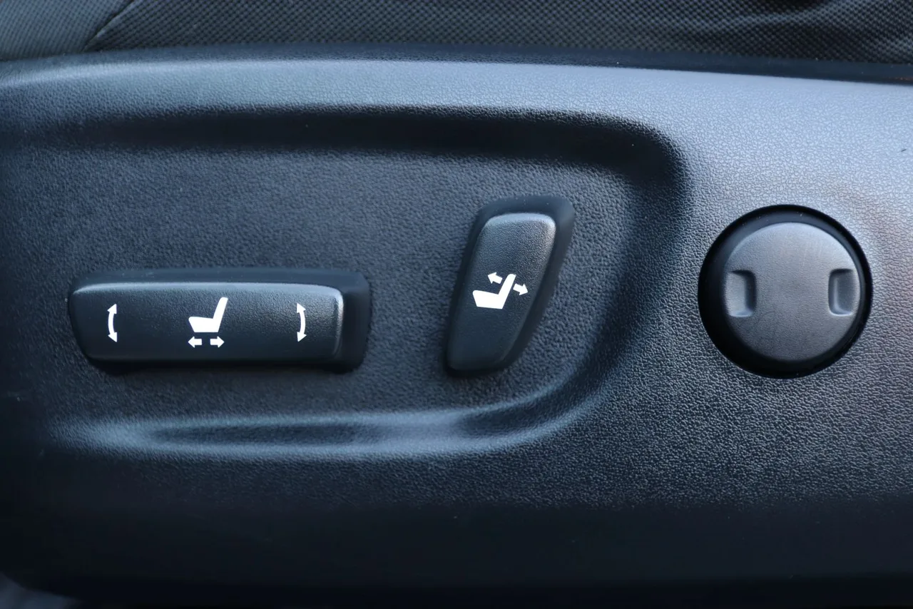 2014 Toyota 4RUNNER SR5 Sport Utility 4D in Gray — photo 13 of 40