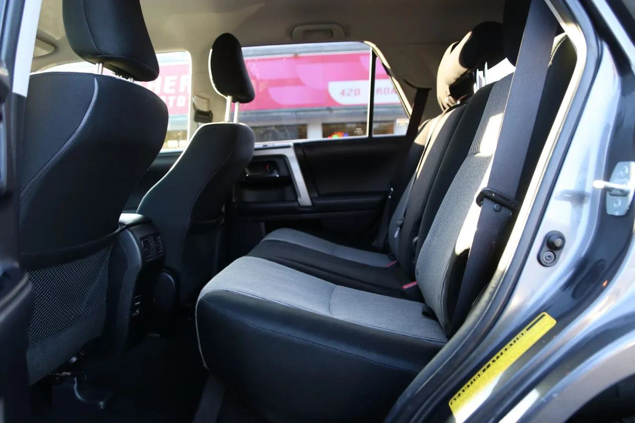 2014 Toyota 4RUNNER SR5 Sport Utility 4D in Gray — photo 17 of 40