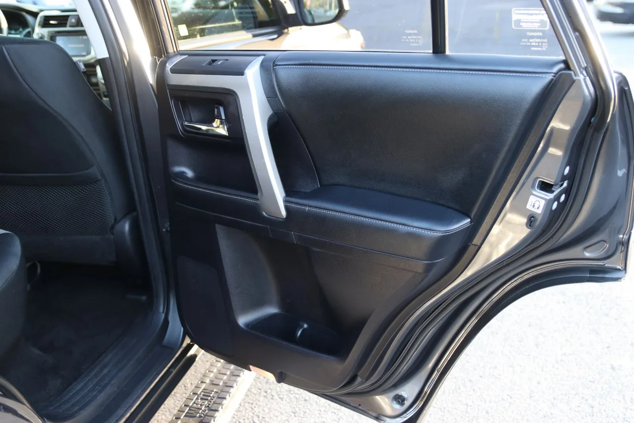 2014 Toyota 4RUNNER SR5 Sport Utility 4D in Gray — photo 18 of 40