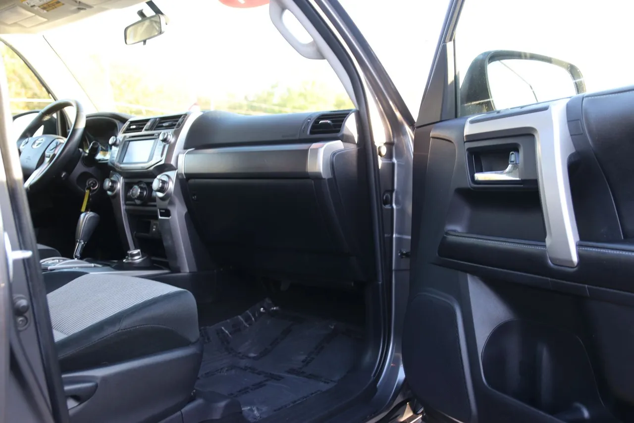 2014 Toyota 4RUNNER SR5 Sport Utility 4D in Gray — photo 22 of 40