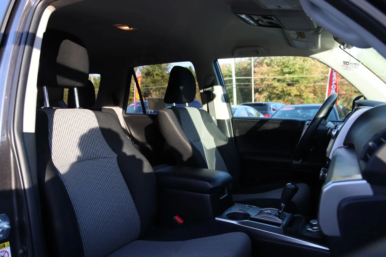 2014 Toyota 4RUNNER SR5 Sport Utility 4D in Gray — photo 23 of 40