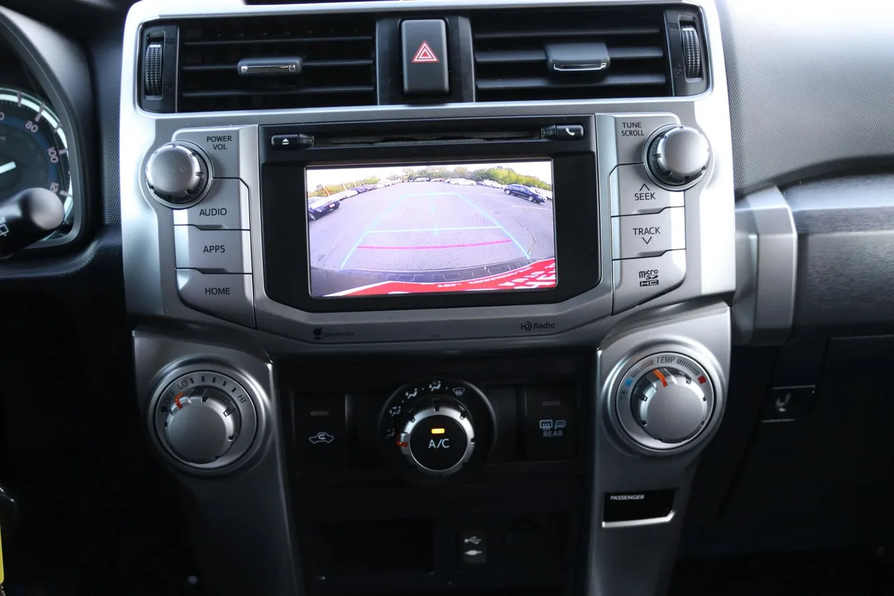 2014 Toyota 4RUNNER SR5 Sport Utility 4D in Gray — photo 31 of 40
