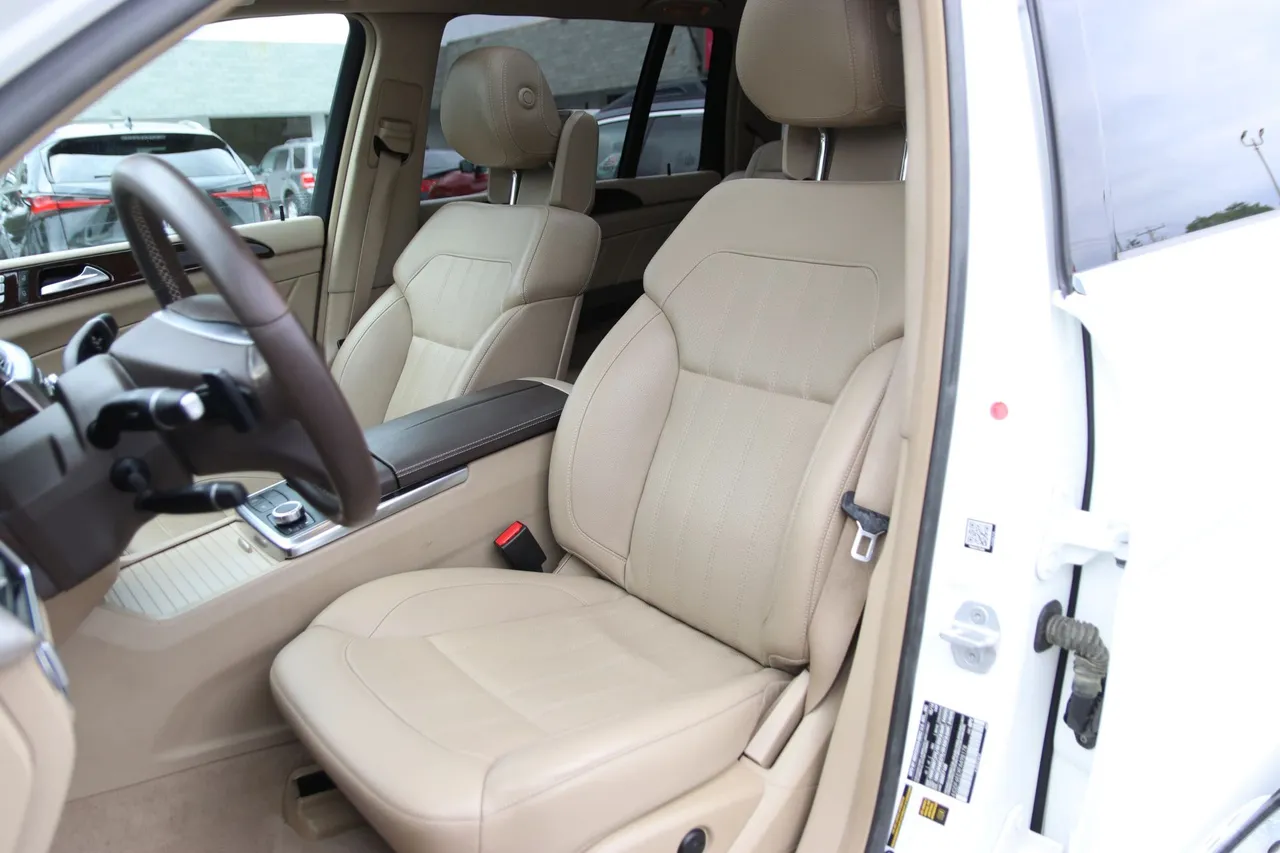 2015 Mercedes-Benz GL-Class — photo 13 of 35