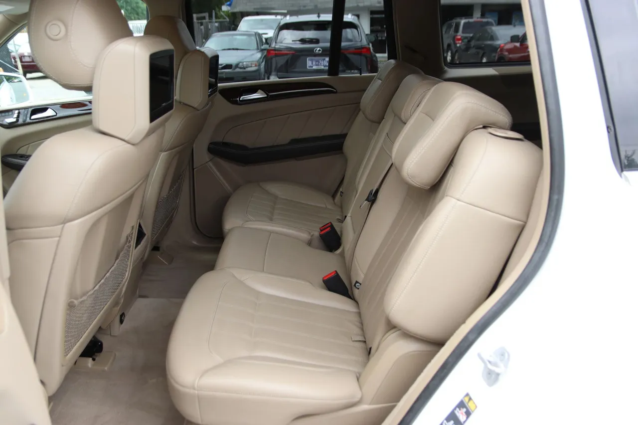 2015 Mercedes-Benz GL-Class — photo 15 of 35