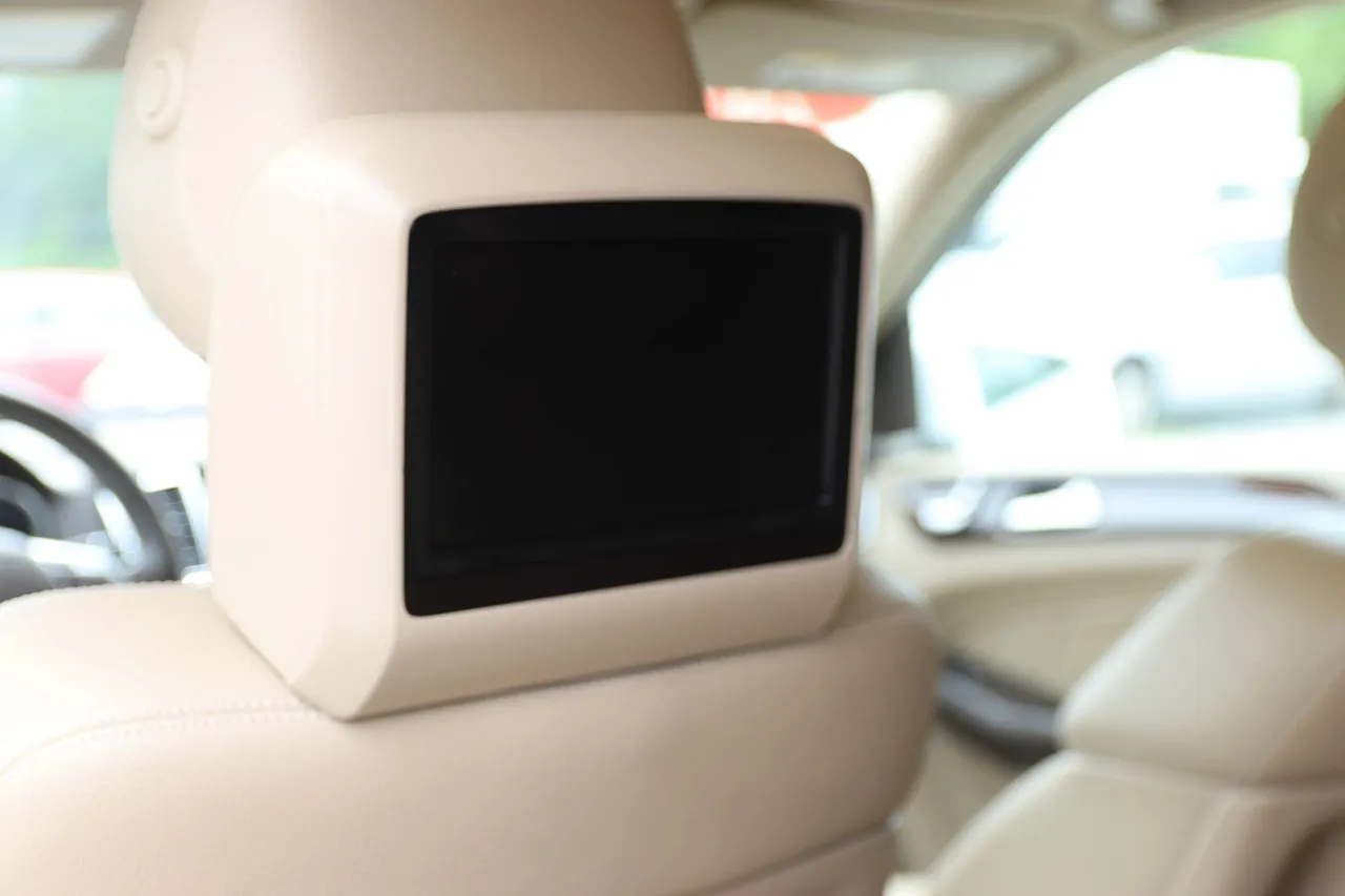2015 Mercedes-Benz GL-Class — photo 16 of 35