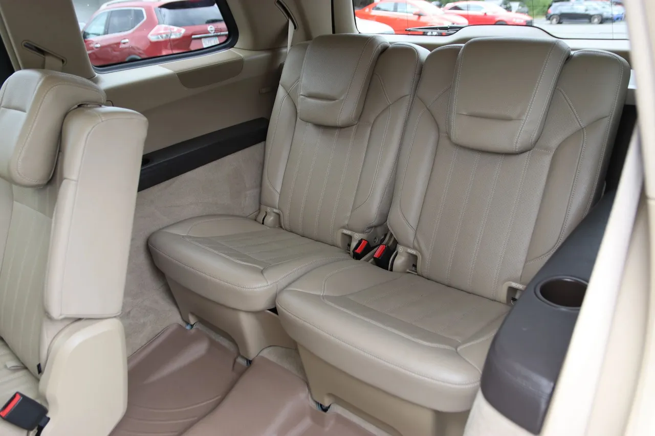 2015 Mercedes-Benz GL-Class — photo 18 of 35