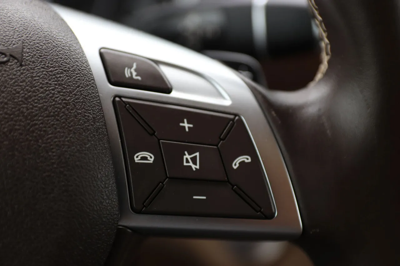 2015 Mercedes-Benz GL-Class — photo 26 of 35