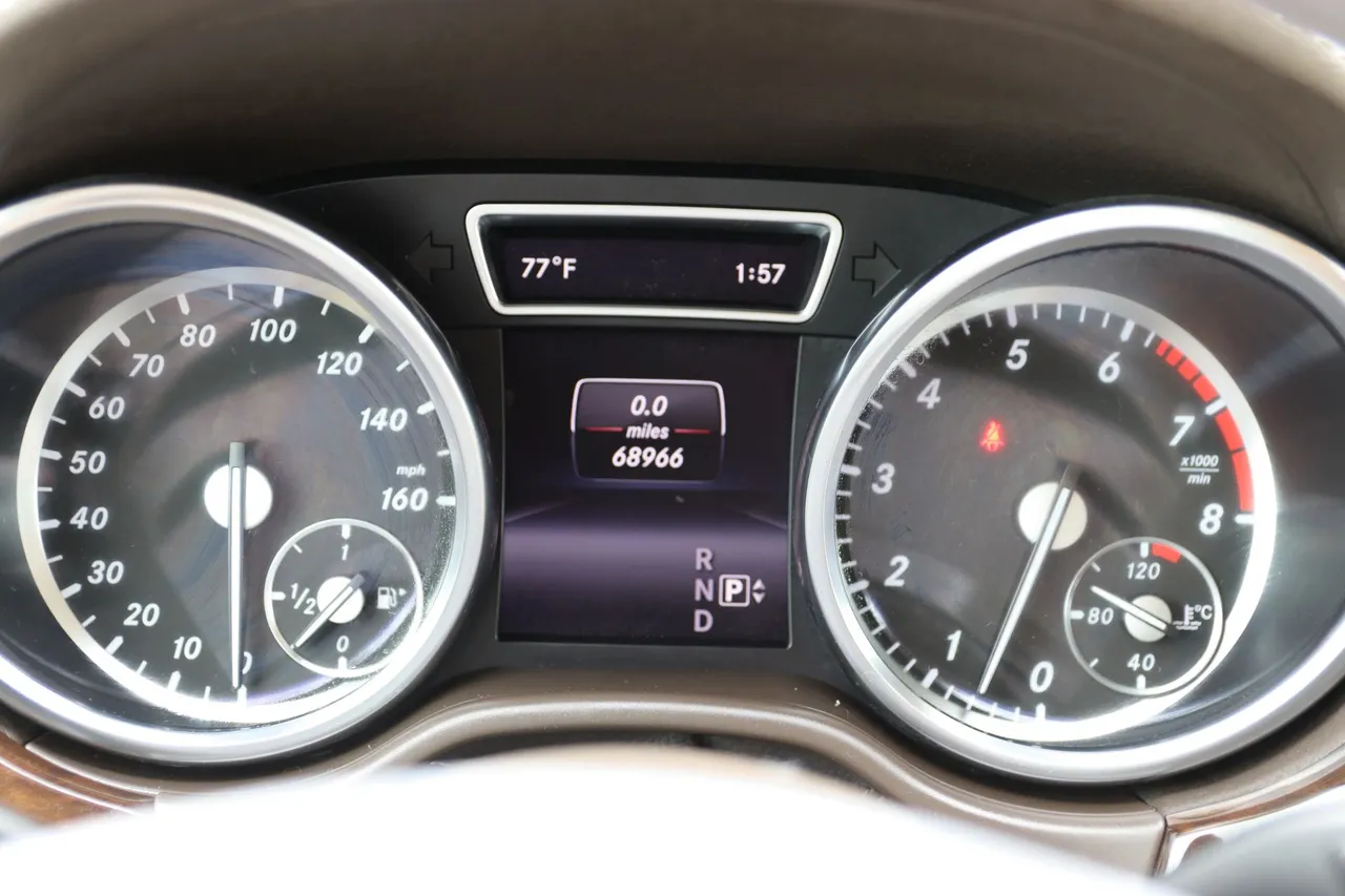 2015 Mercedes-Benz GL-Class — photo 27 of 35