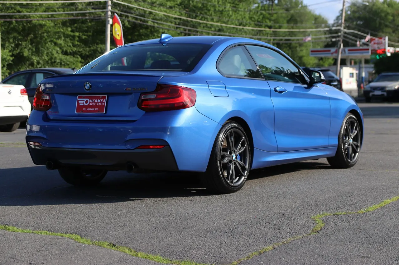 2016 BMW 2 Series — photo 5 of 31