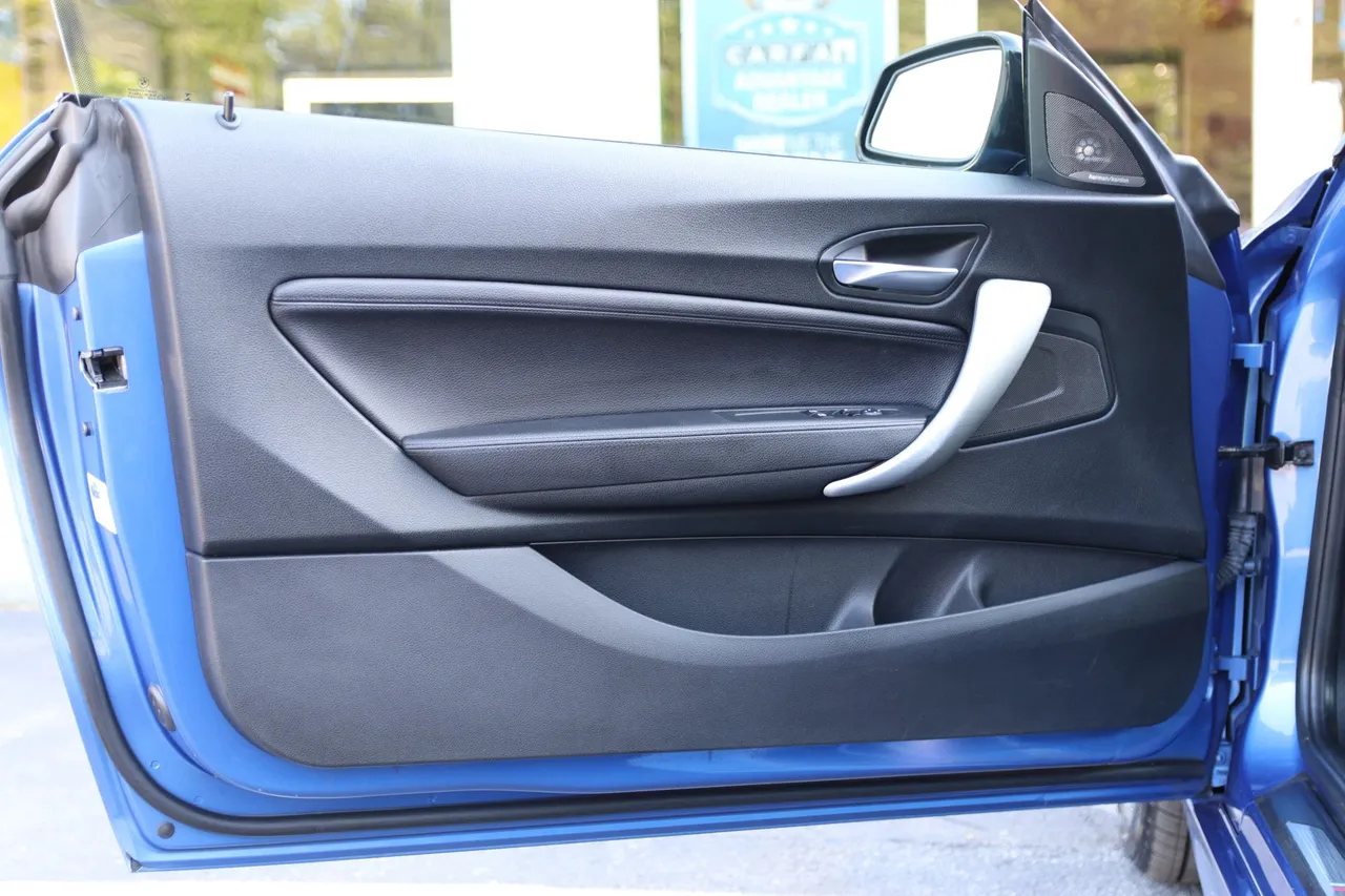2016 BMW 2 Series — photo 9 of 31