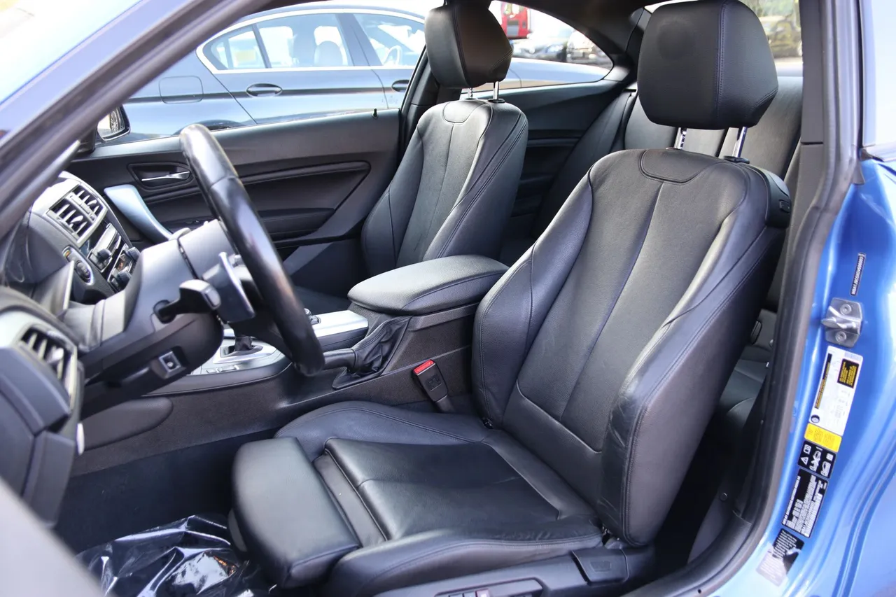 2016 BMW 2 Series — photo 12 of 31