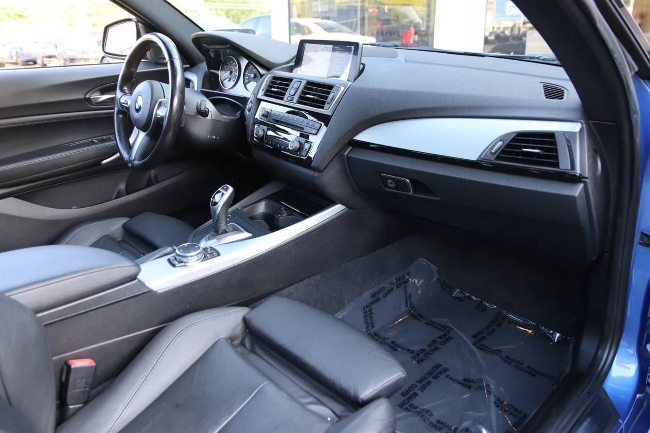 2016 BMW 2 Series — photo 16 of 31
