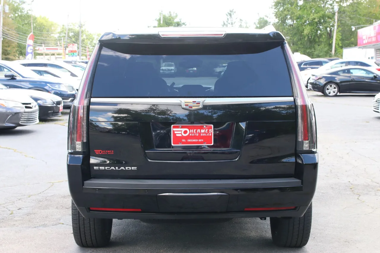 2016 Cadillac Escalade Luxury Sport Utility 4D in Black — photo 7 of 37