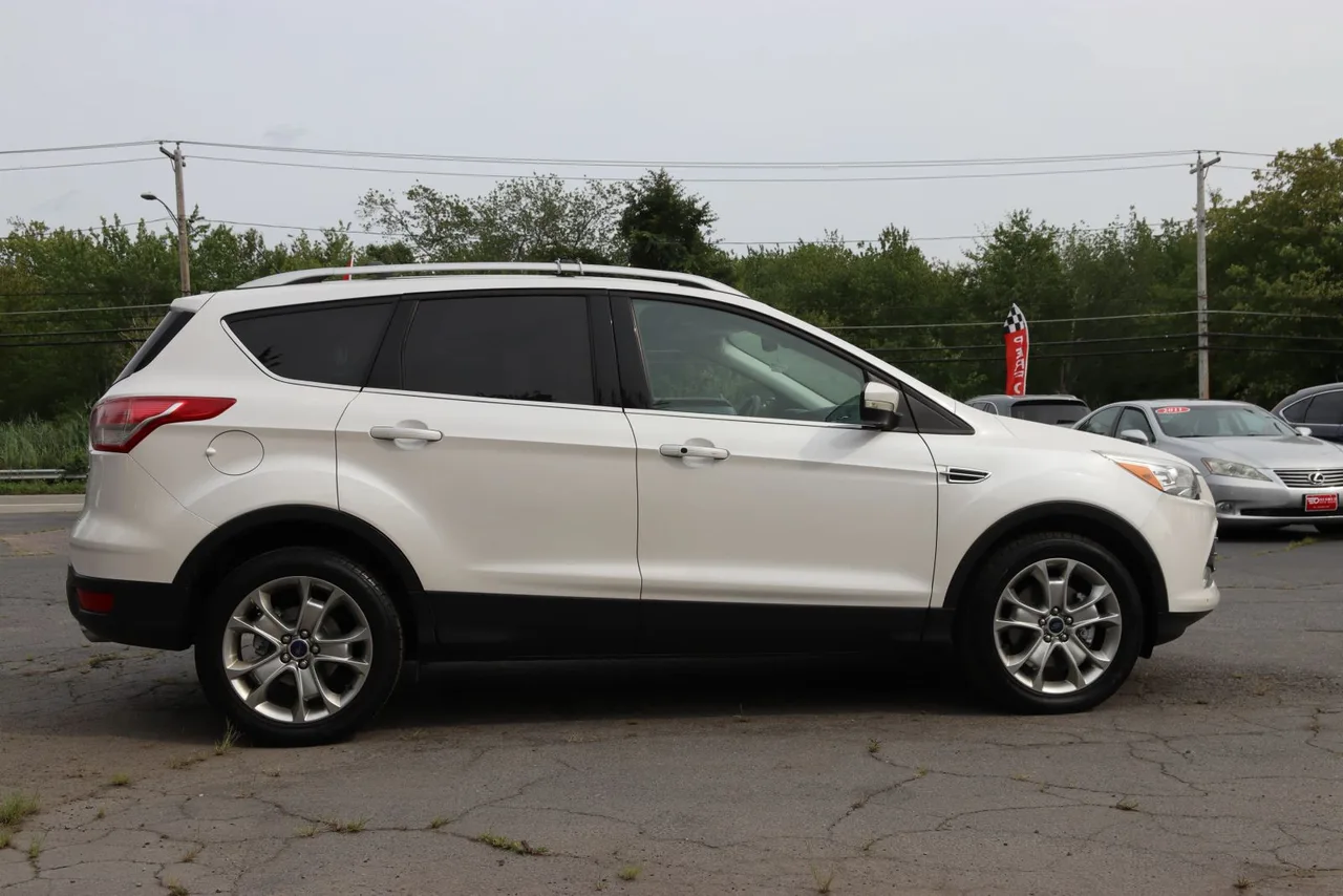 2016 Ford Escape — photo 7 of 33