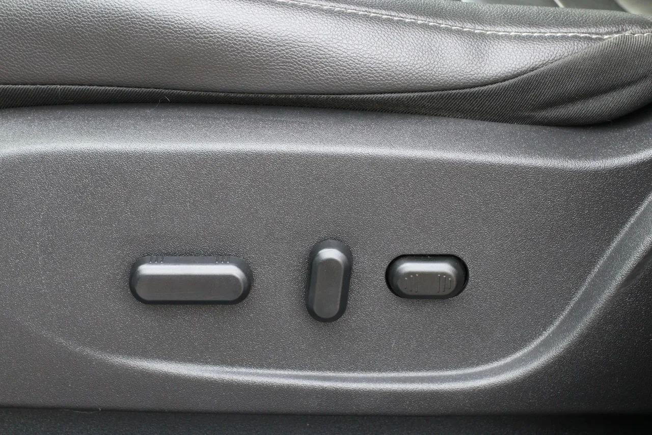 2016 Ford Escape — photo 15 of 33