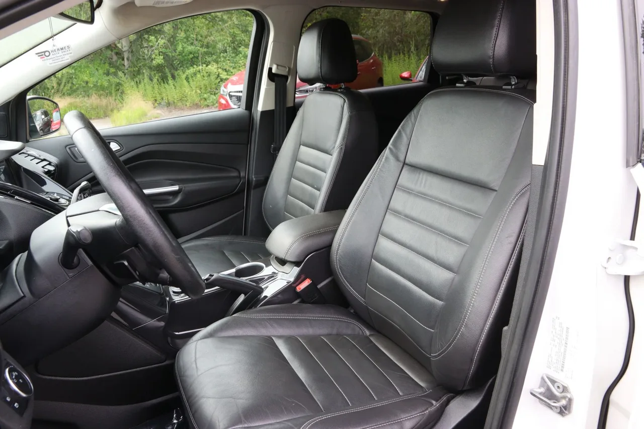 2016 Ford Escape — photo 16 of 33