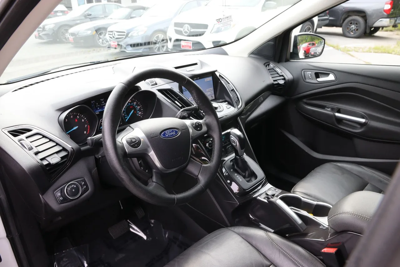 2016 Ford Escape — photo 17 of 33