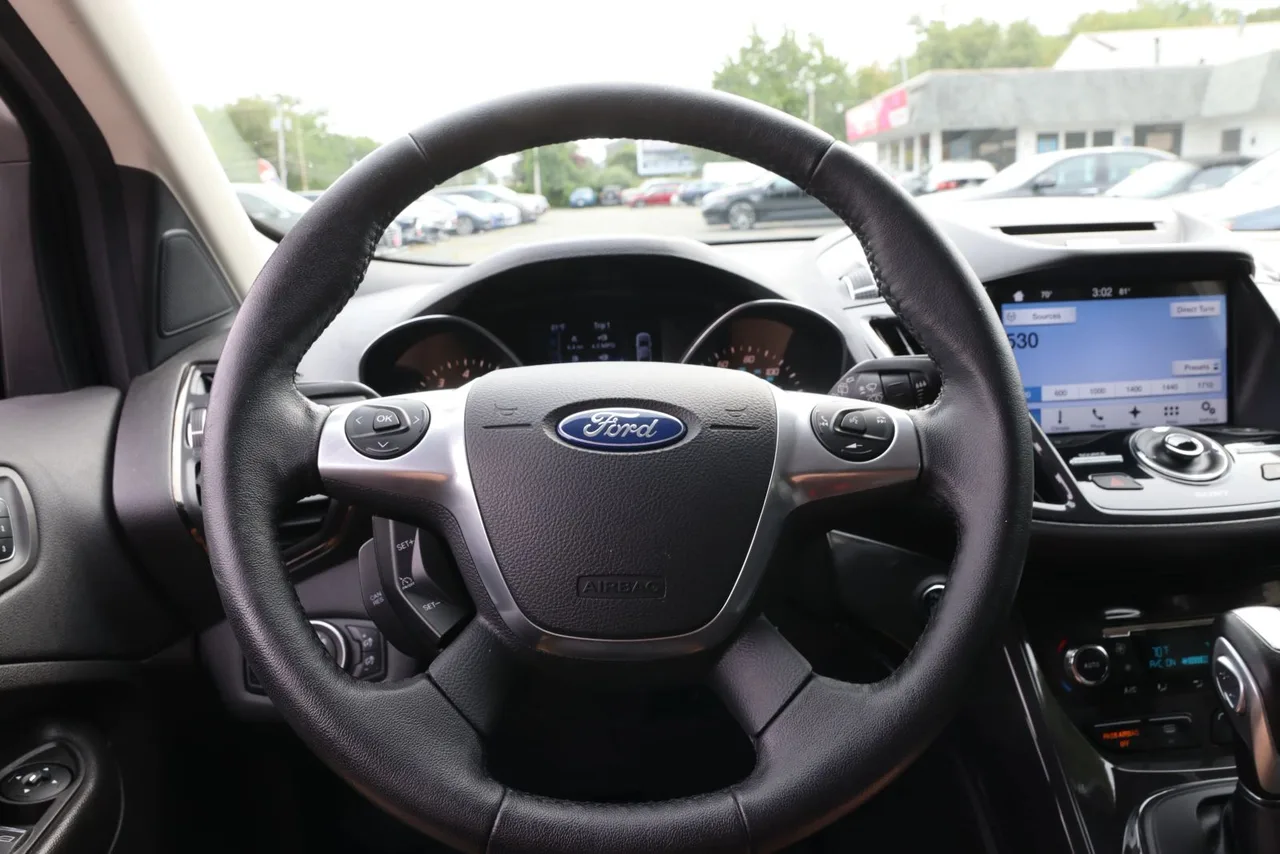 2016 Ford Escape — photo 19 of 33
