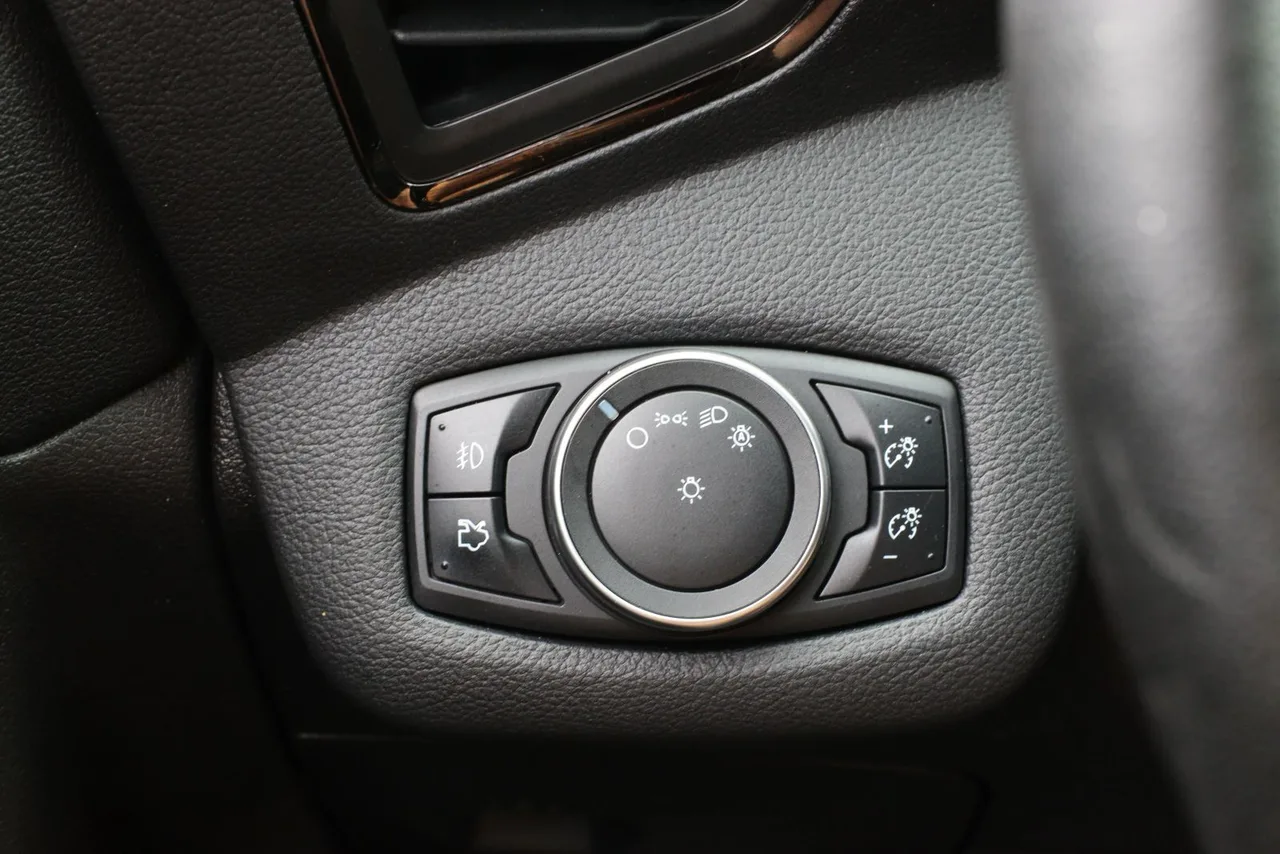 2016 Ford Escape — photo 22 of 33