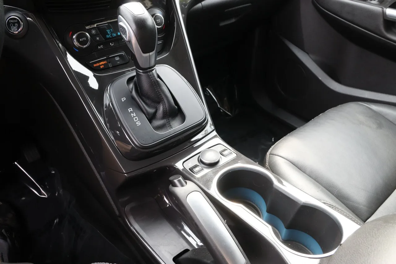 2016 Ford Escape — photo 23 of 33