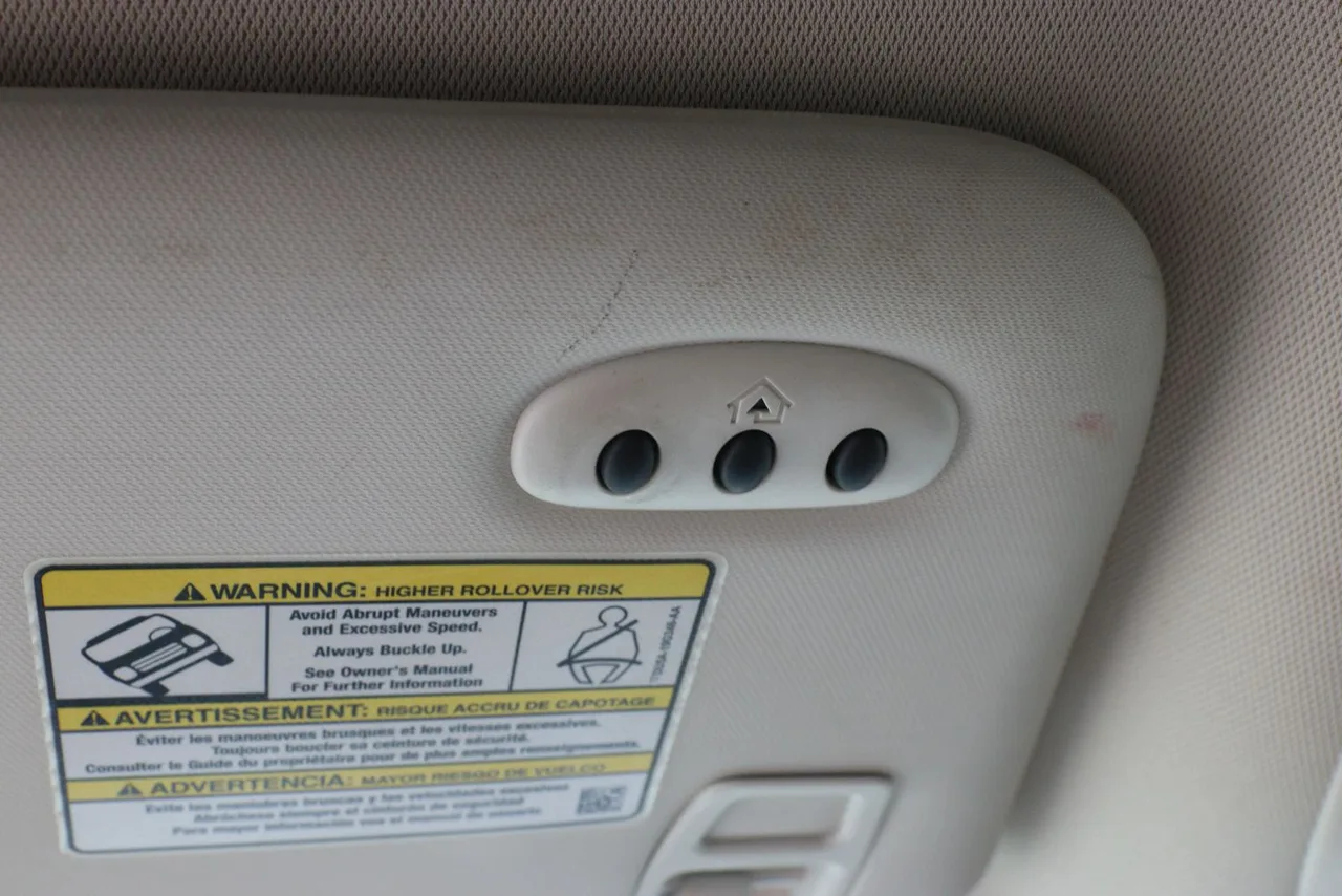 2016 Ford Escape — photo 27 of 33